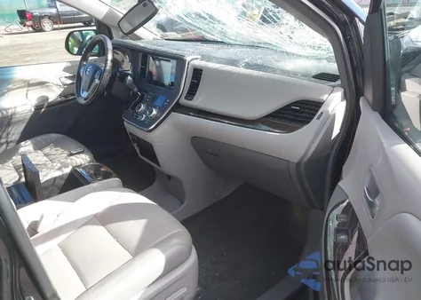 2017 Toyota Sienna Xle 8 Passenger z USA, uszkodzony, nr VIN 5TDYZ3DC4HS887805